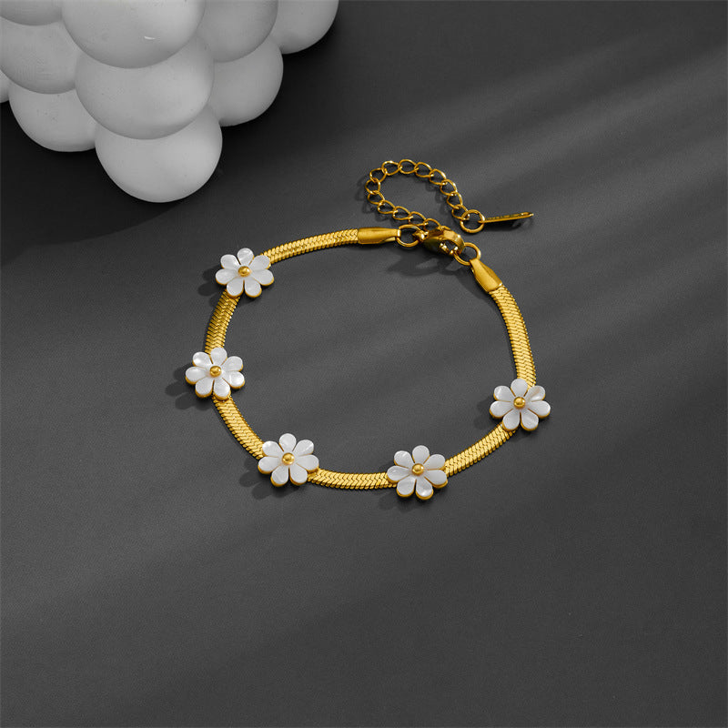 White Daisy Floral Bracelet
