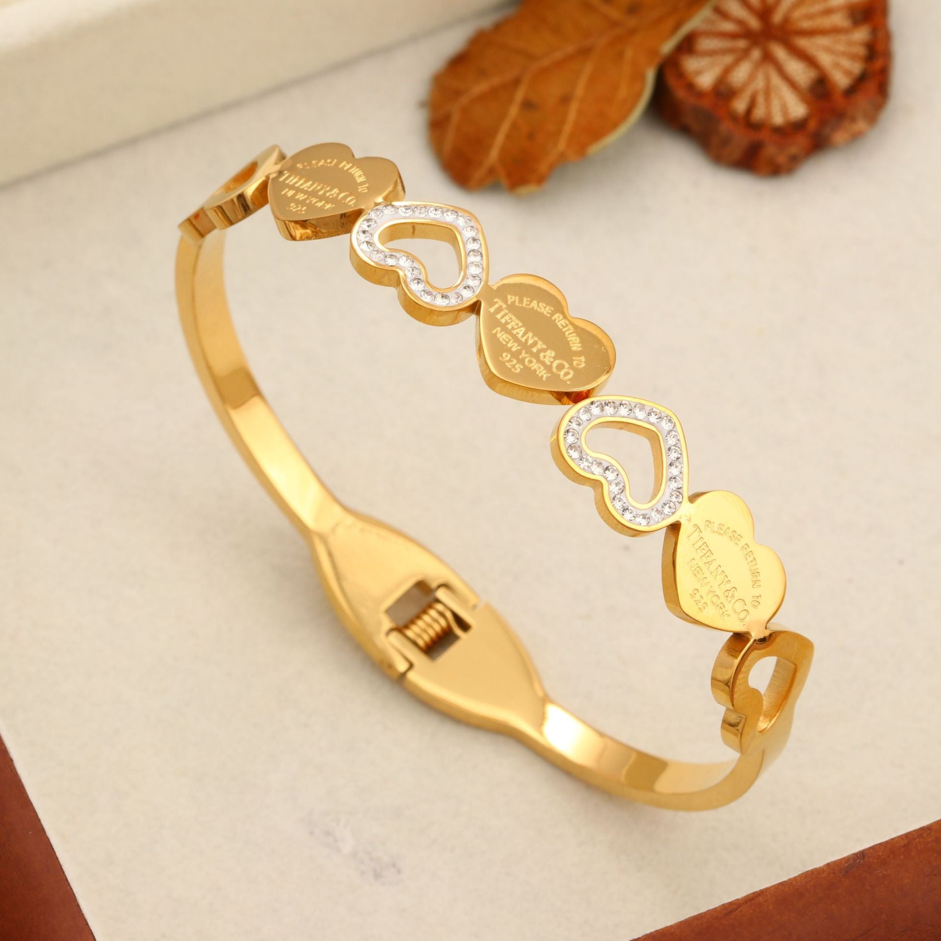 Zoria Royale Heart Link Anti-Tarnish Bangle – 18K Gold Plated